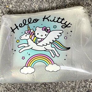 Hello Kitty Unicorn travel bag & Hello Kitty and friends pin (unopened)